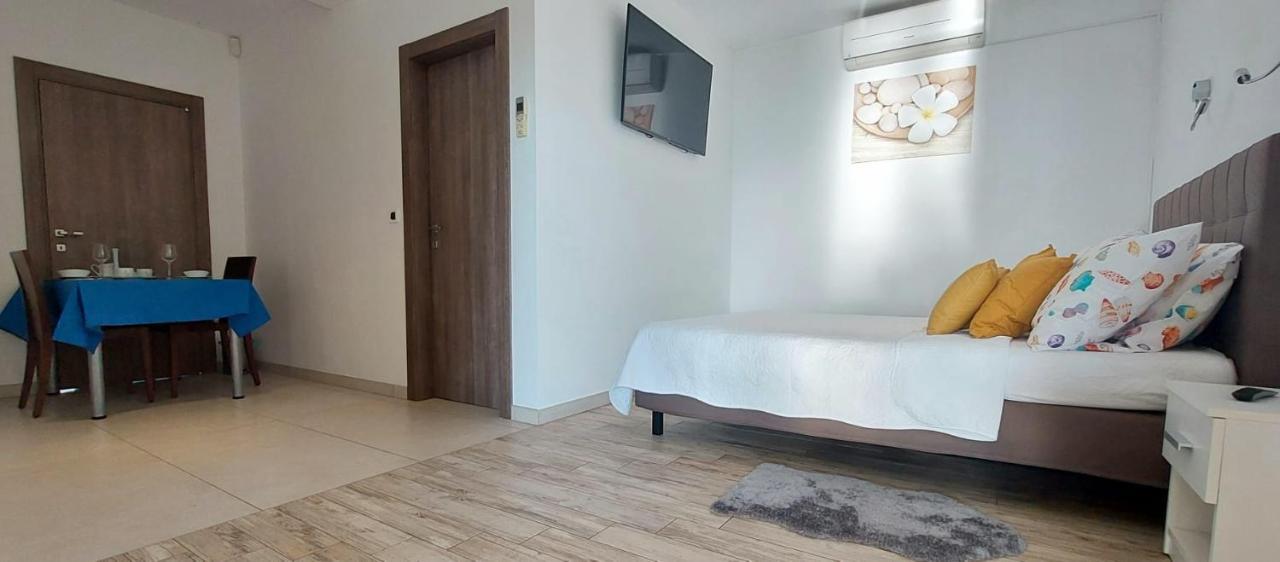 Room Lina Lovran Exterior foto